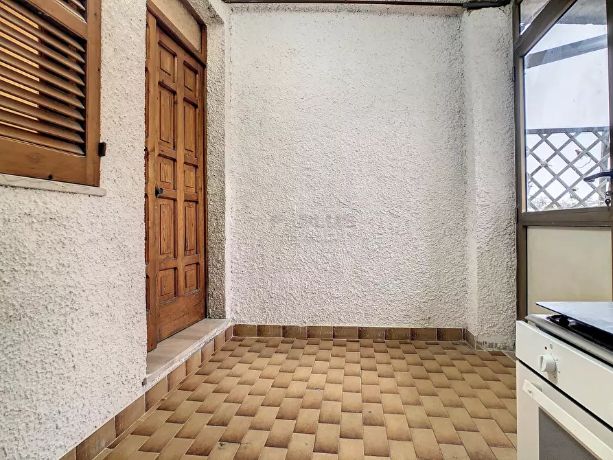 Immagine 21 di Appartamento in vendita  a Collecorvino