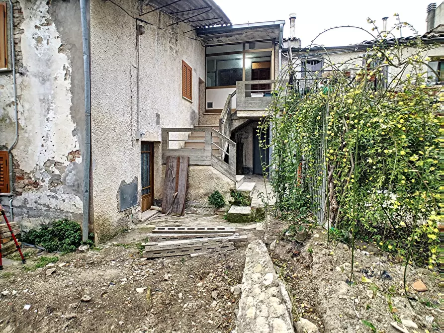 Immagine 28 di Appartamento in vendita  a Collecorvino