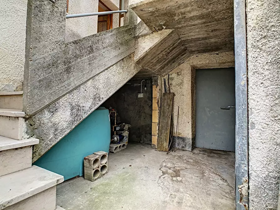 Immagine 29 di Appartamento in vendita  a Collecorvino