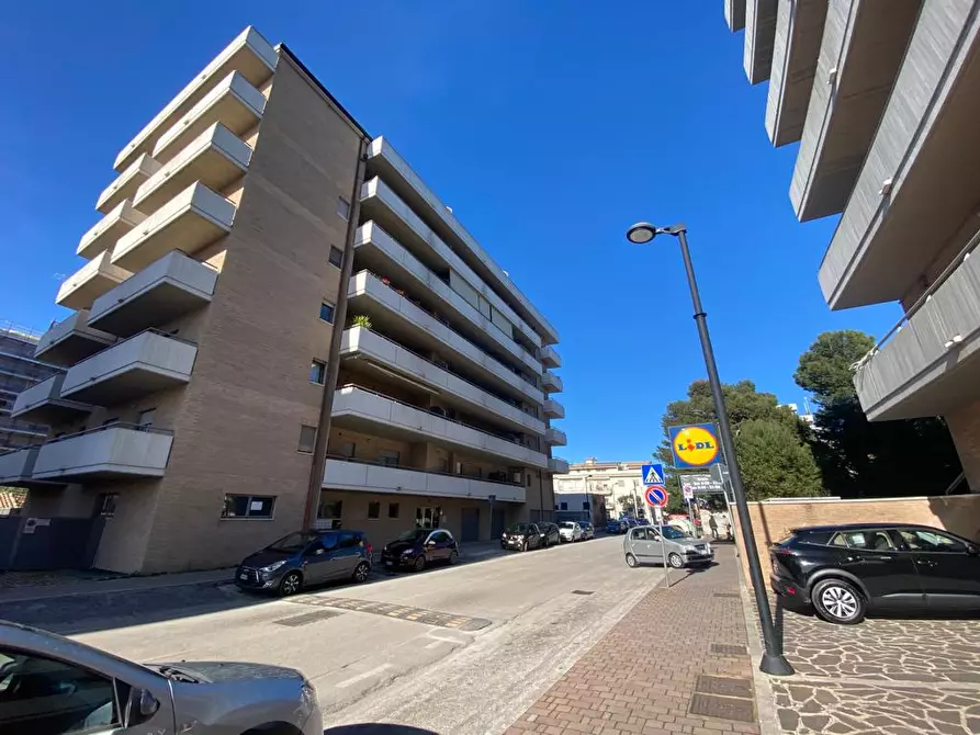Immagine 8 di Appartamento in affitto  in Via Socrate, 8 a Pescara