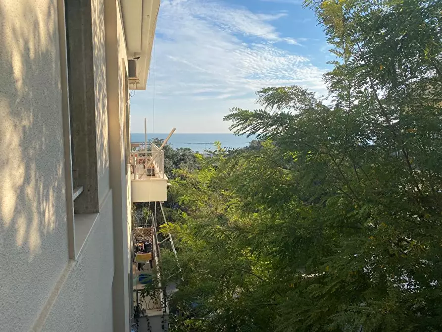 Immagine 5 di Appartamento in vendita  in Via G. Carducci, 62 a Pescara