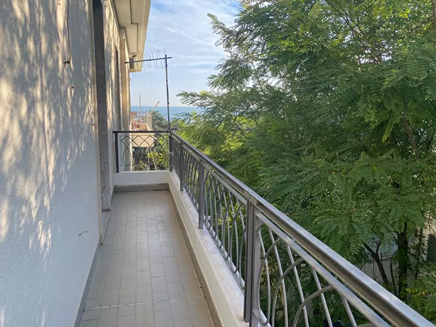 Immagine 8 di Appartamento in vendita  in Via G. Carducci, 62 a Pescara