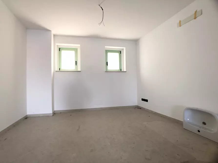 Immagine 9 di Ufficio in vendita  a Montesilvano