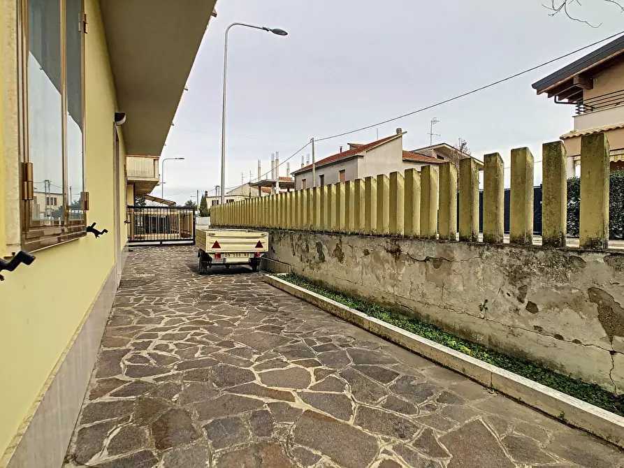 Immagine 25 di Appartamento in vendita  a Moscufo