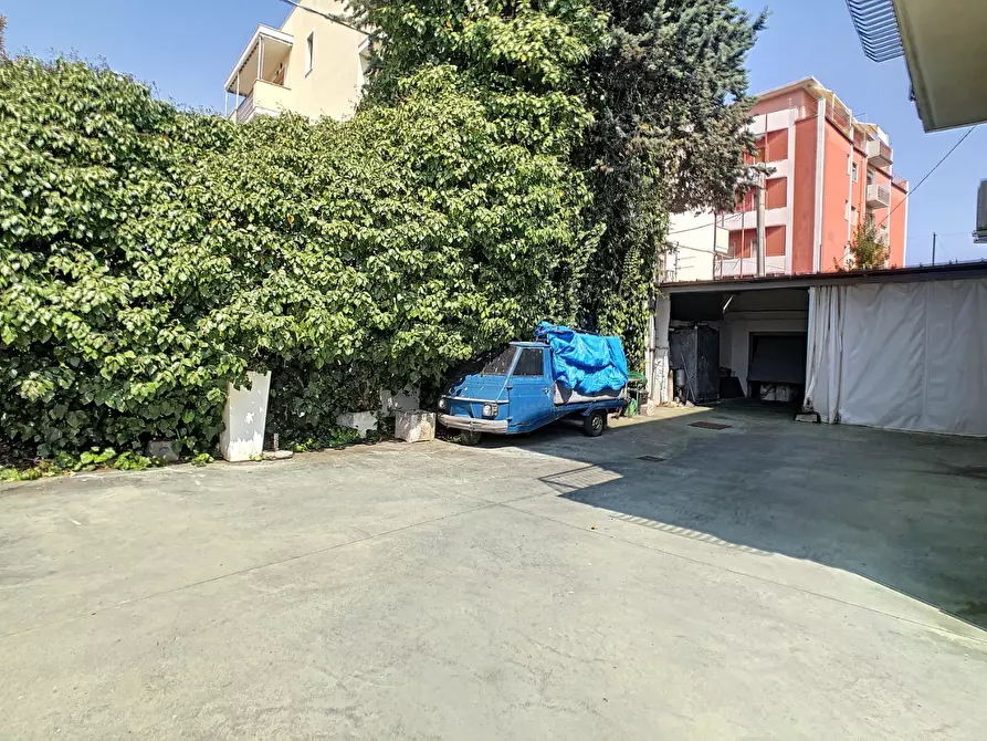 Immagine 23 di Appartamento in vendita  a Pescara