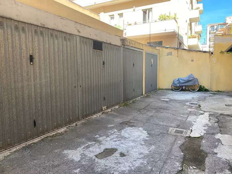 Immagine 2 di Box auto in vendita  in Via Bologna, 42 a Pescara