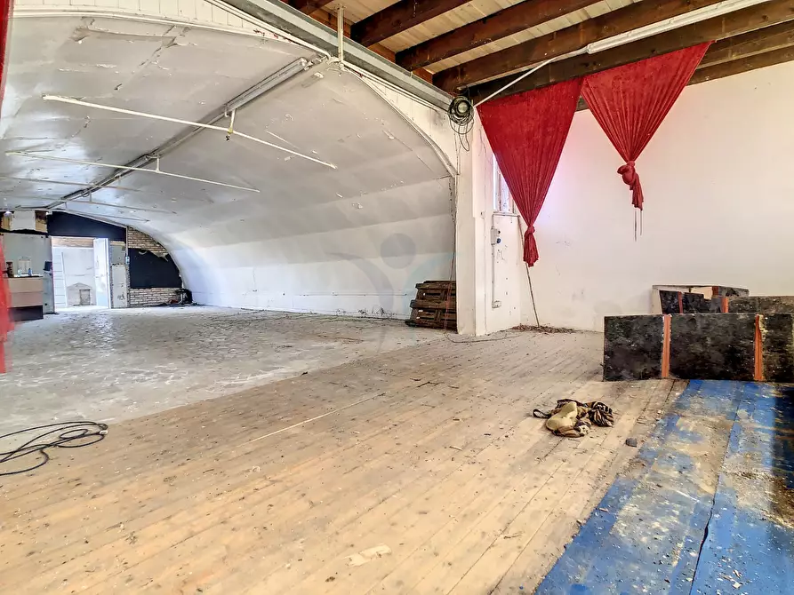 Immagine 24 di Capannone industriale in affitto  a Spoltore