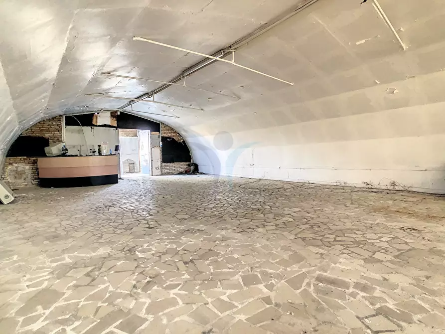 Immagine 25 di Capannone industriale in affitto  a Spoltore