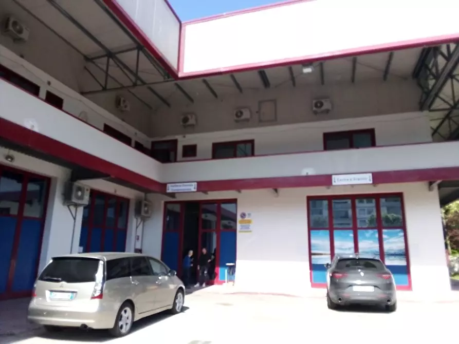 Immagine 7 di Laboratorio in affitto  a Montesilvano