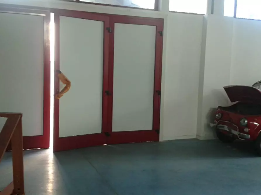 Immagine 5 di Magazzino in affitto  in Via Cavallotti a Montesilvano