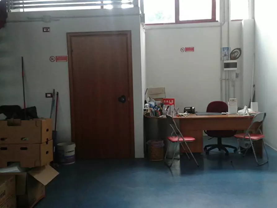 Immagine 8 di Magazzino in affitto  in Via Cavallotti a Montesilvano