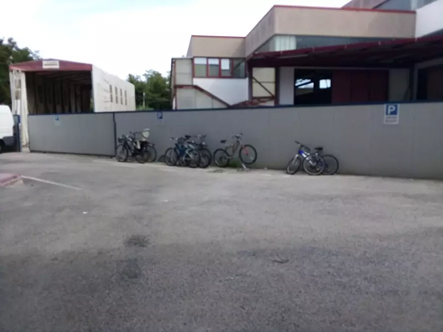 Immagine 6 di Laboratorio in affitto  in Via Cavallotti, 8 a Montesilvano