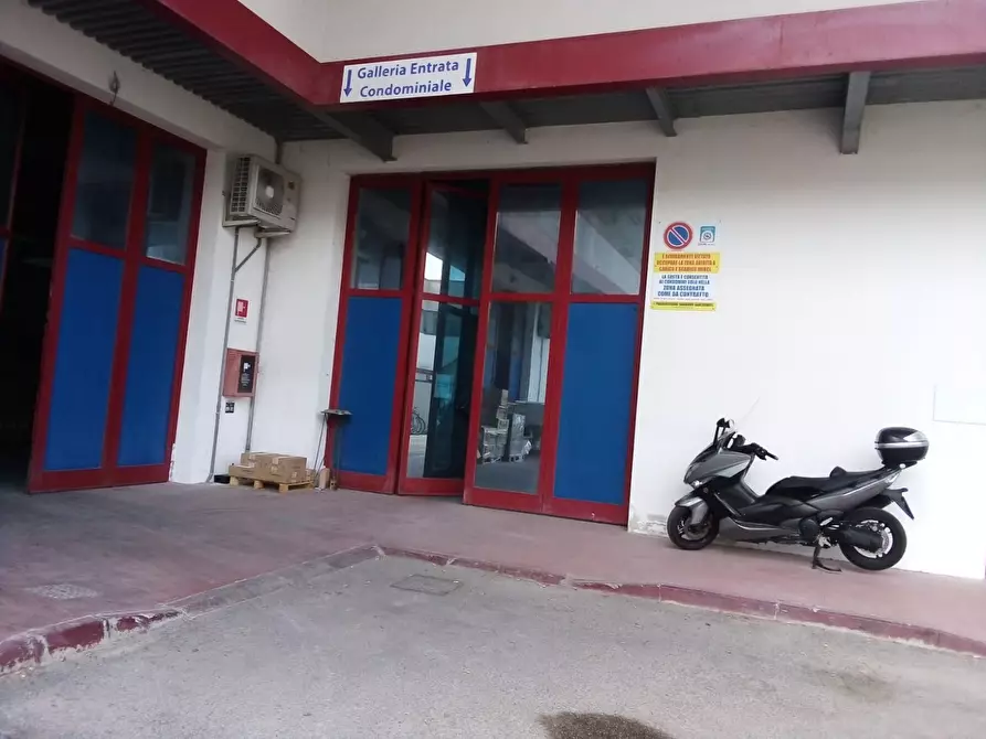 Immagine 9 di Laboratorio in affitto  in Via Cavallotti, 8 a Montesilvano