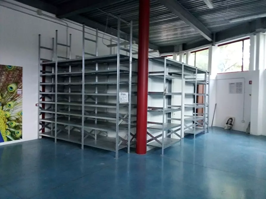 Immagine 10 di Laboratorio in affitto  in Via Cavallotti, 8 a Montesilvano