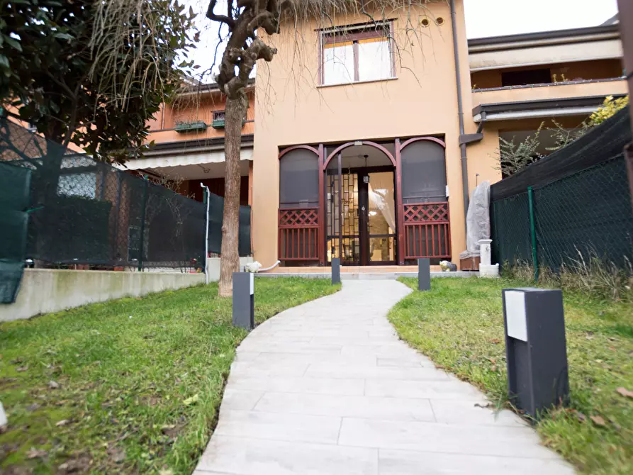 Immagine 24 di Villa in vendita  in Via del Bosco, 85 a Pianoro