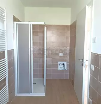 Foto annuncio 24