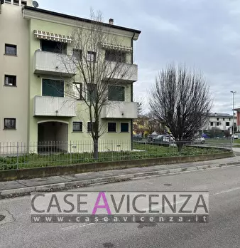 Foto annuncio 100
