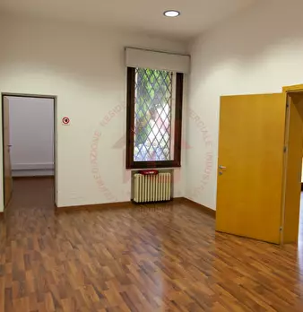 Foto annuncio 24