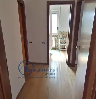 Foto annuncio 24