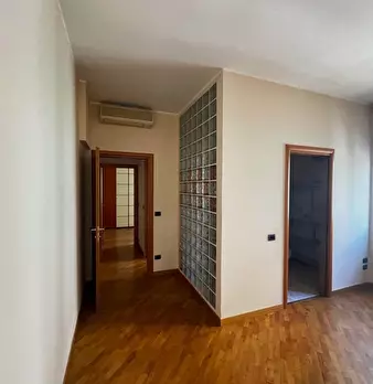 Foto annuncio 24