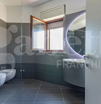 Foto annuncio 24
