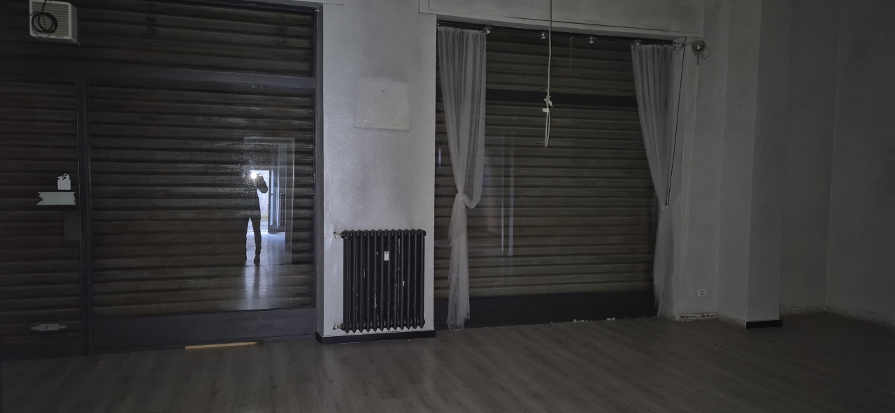 Immagine 7 di Locale commerciale in affitto  in VIA SICCARDI a Chivasso
