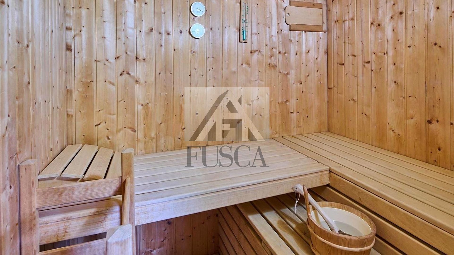 Immagine 36 di Villa in vendita  in Via Barsotto a Lucca