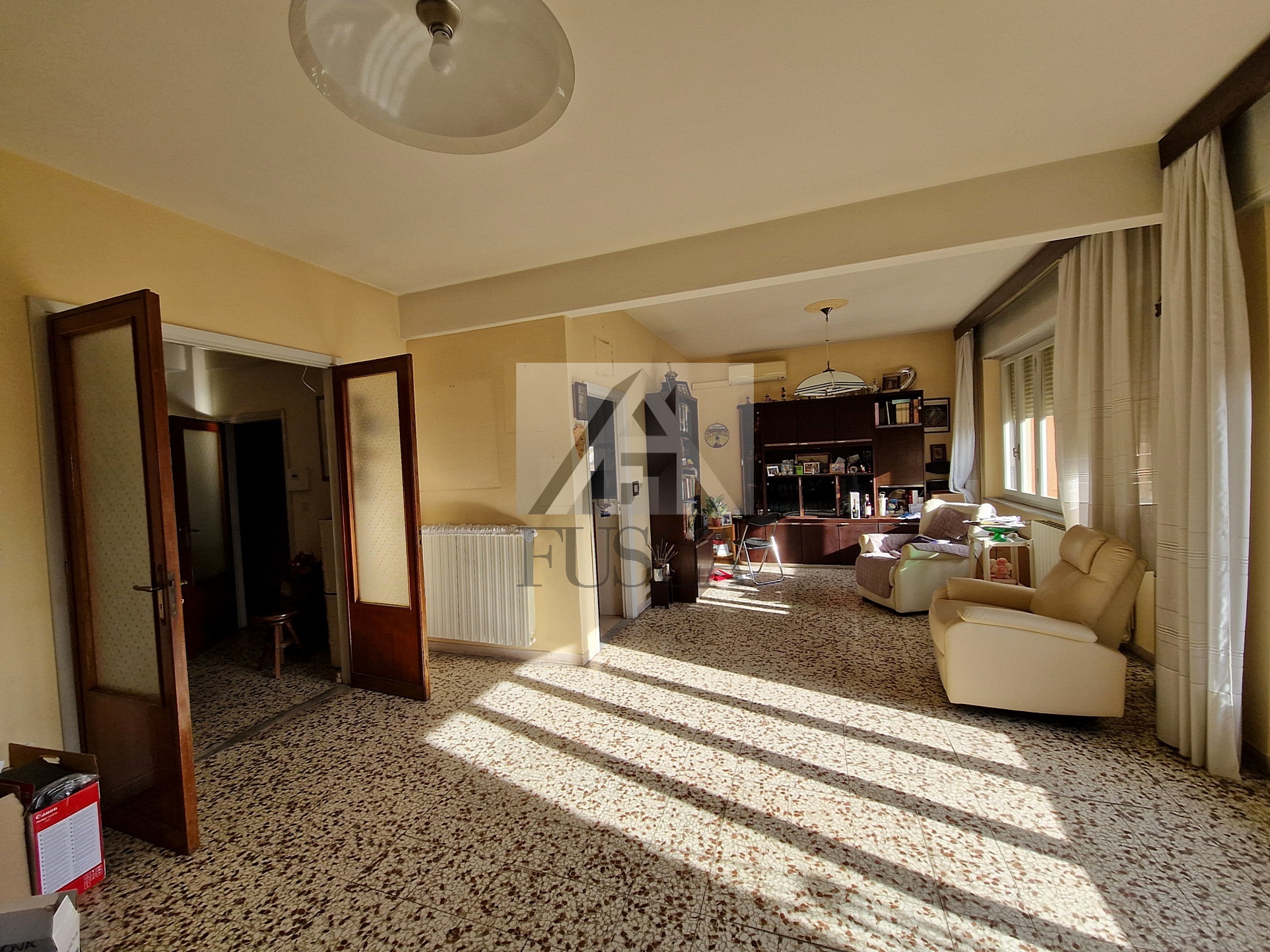 Immagine 2 di Pentalocale in vendita  in via pisana a Lucca