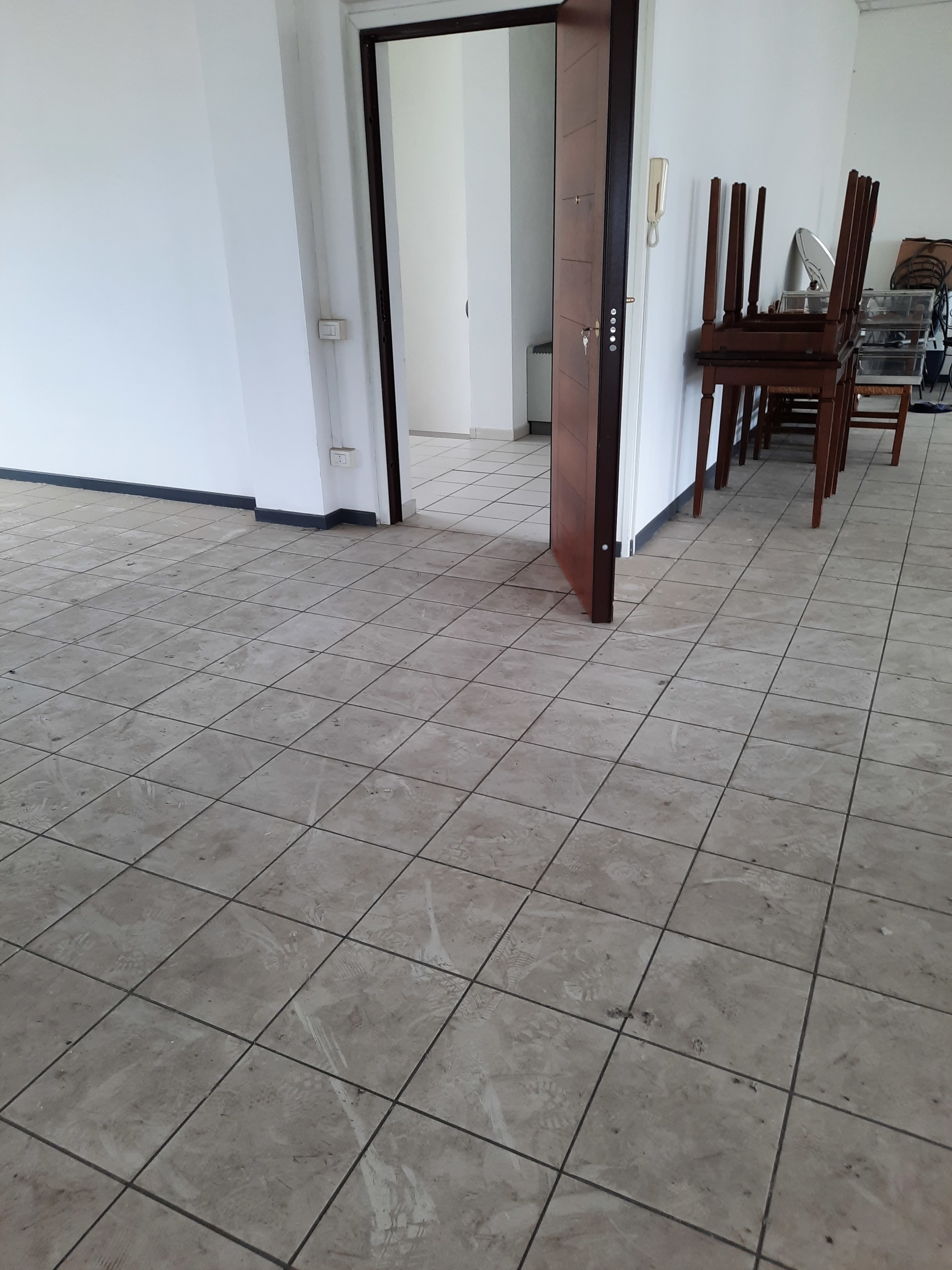 Immagine 19 di Ufficio in affitto  in Viale G. Puccini a Lucca