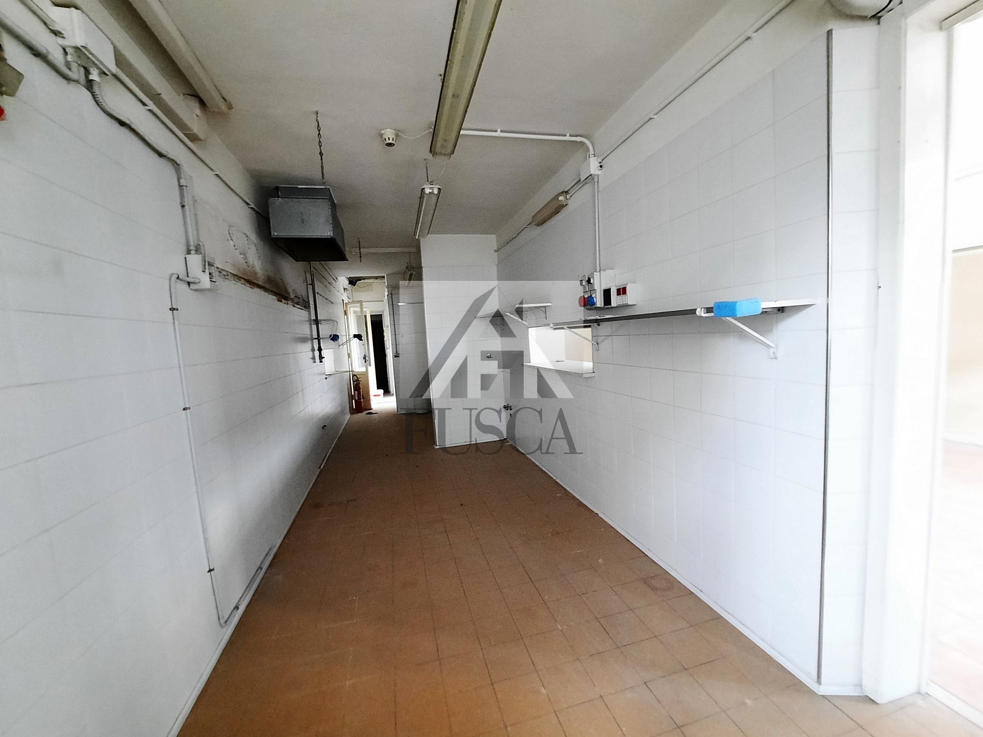 Immagine 33 di Albergo/B&B/Residence in vendita  in via carrara a Viareggio