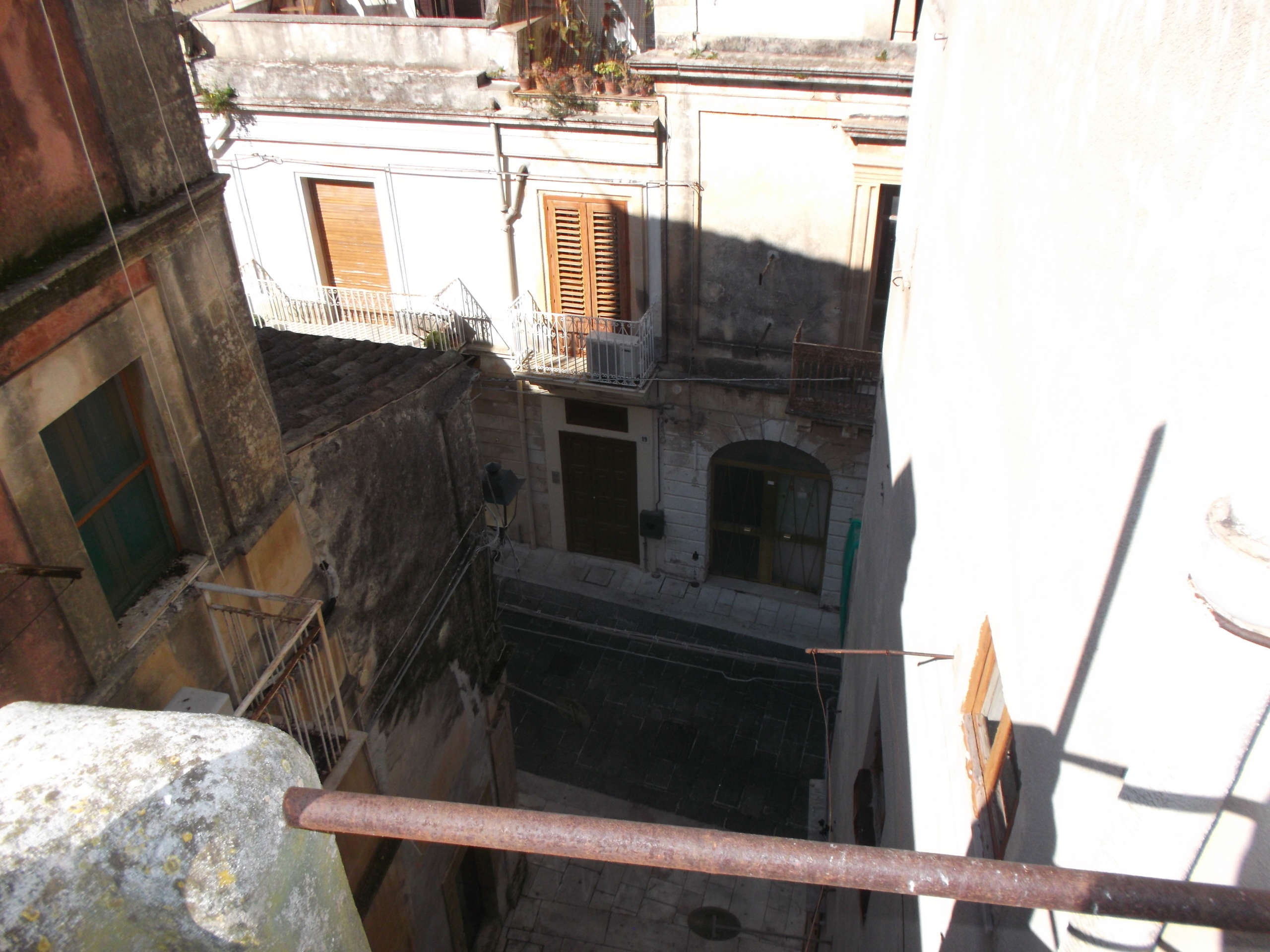 Immagine 3 di Casa indipendente in vendita  a Canicattini Bagni