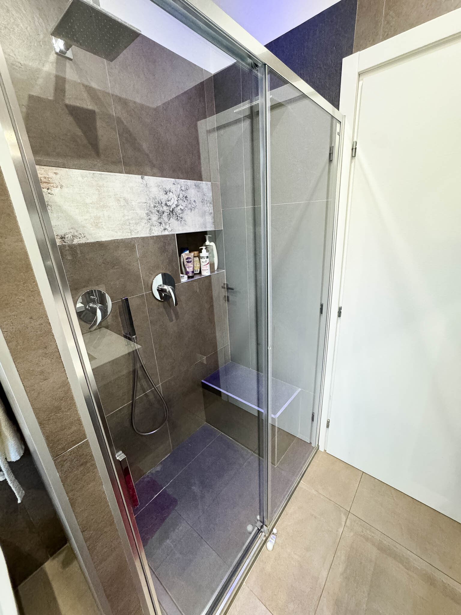 Immagine 30 di Quadrilocale in vendita  in Viale San Gottardo a Rimini