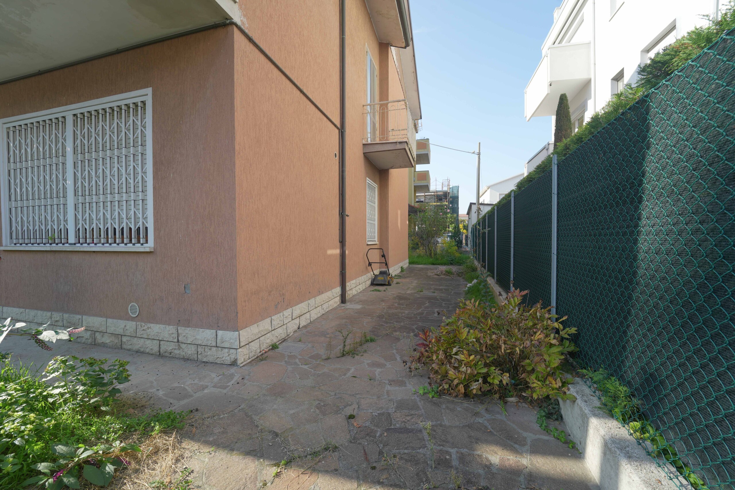 Immagine 24 di Pentalocale in vendita  in Viale San Bernardo 33 a Rimini