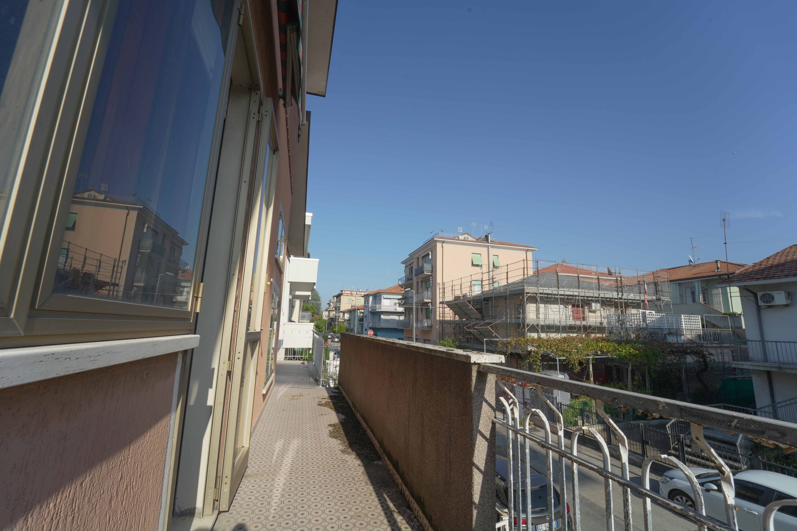 Immagine 5 di Pentalocale in vendita  in Viale San Bernardo 33 a Rimini