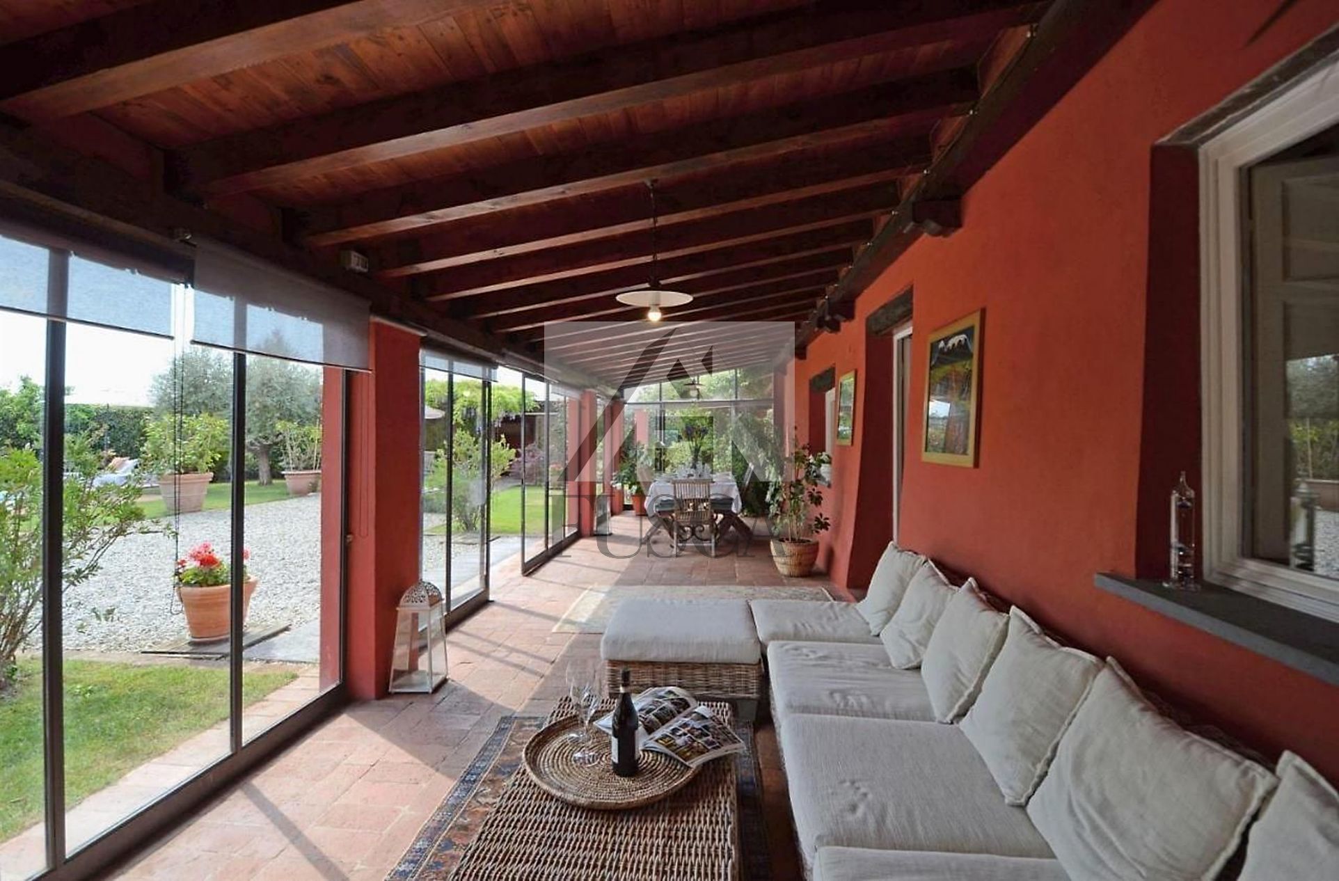 Immagine 9 di Villa in vendita  in Via Barsotto a Lucca