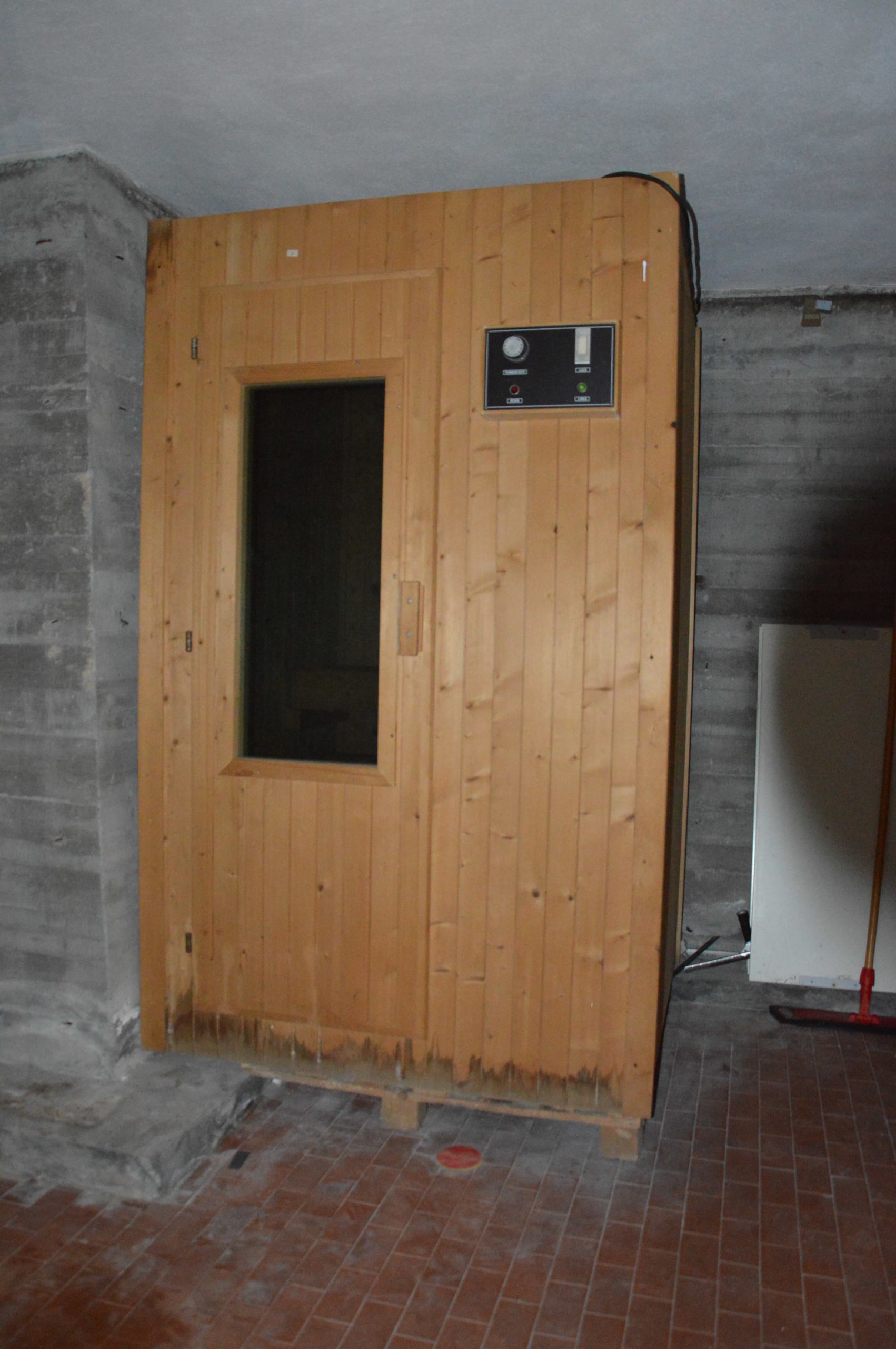 Immagine 53 di Villa in vendita  in Via della Chiesa XXIV a Lucca