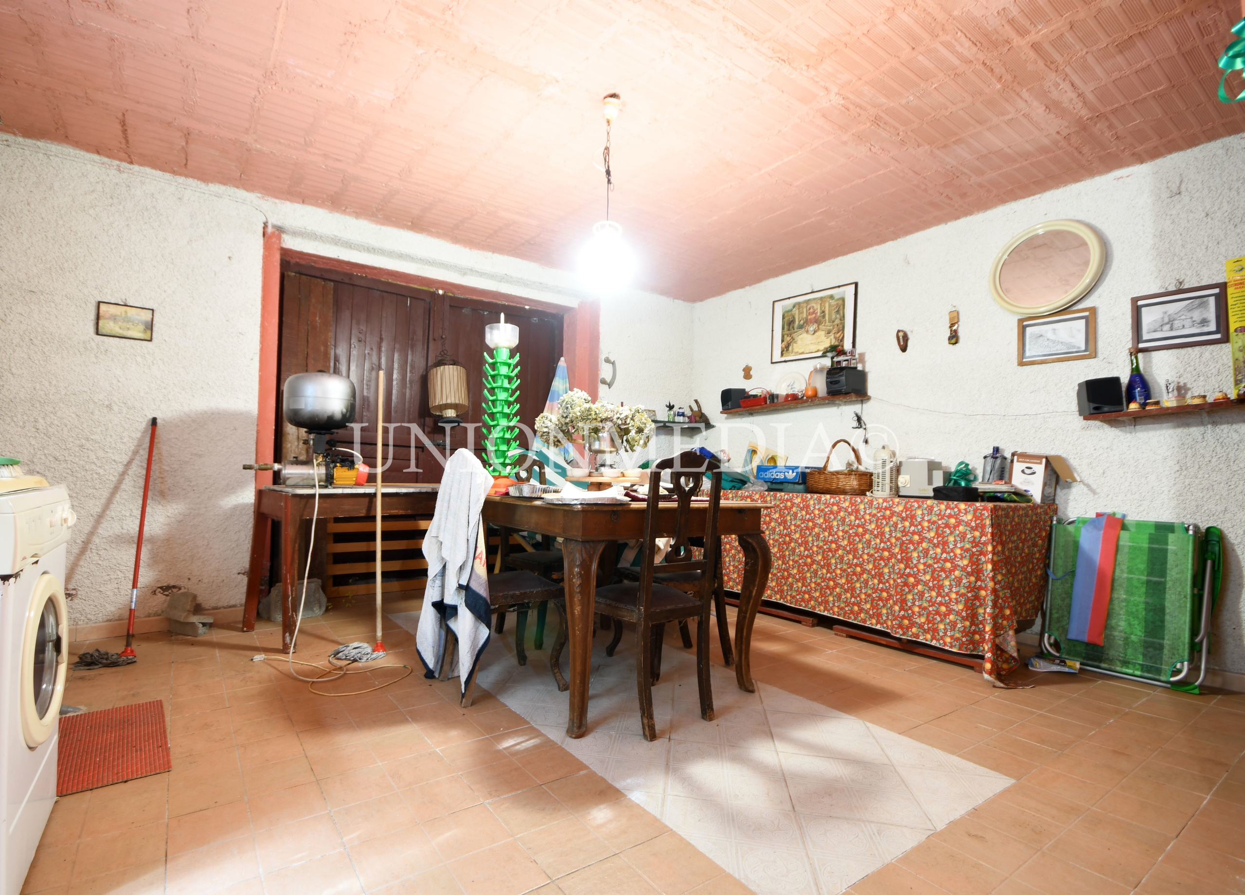 Immagine 24 di Casa indipendente in vendita  a Comano