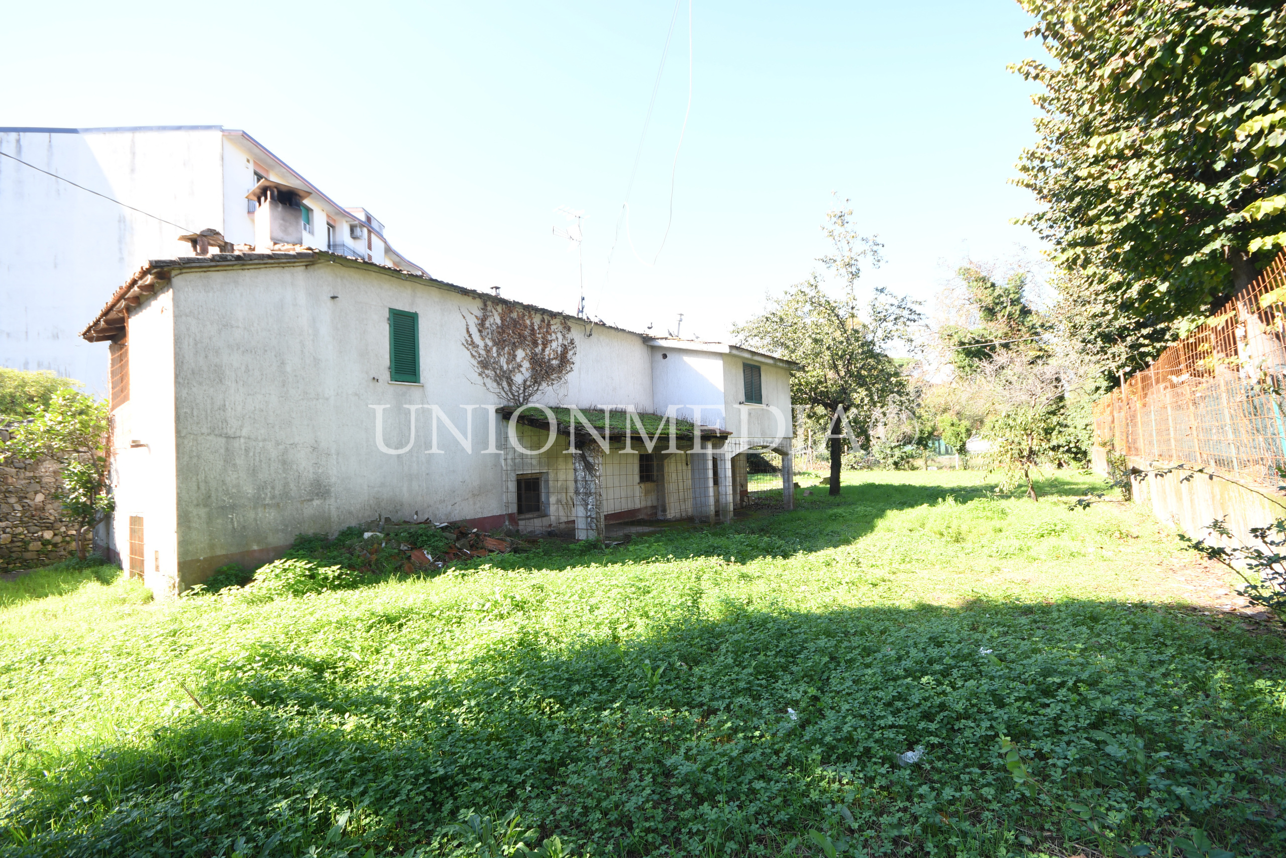 Immagine 13 di Rustico / casale in vendita  in Via Circonvallazione a Sarzana