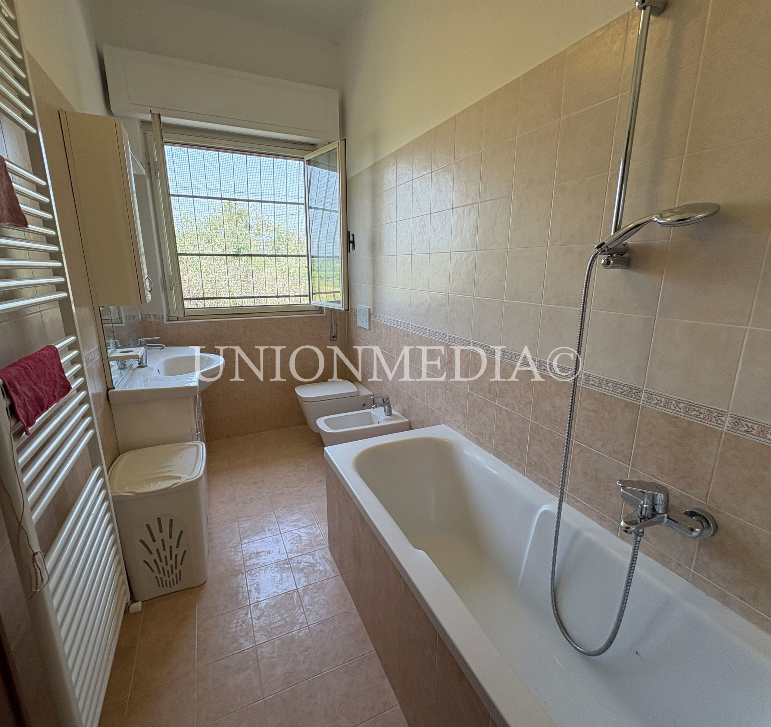 Immagine 22 di Casa indipendente in vendita  in Via bradiola a Sarzana