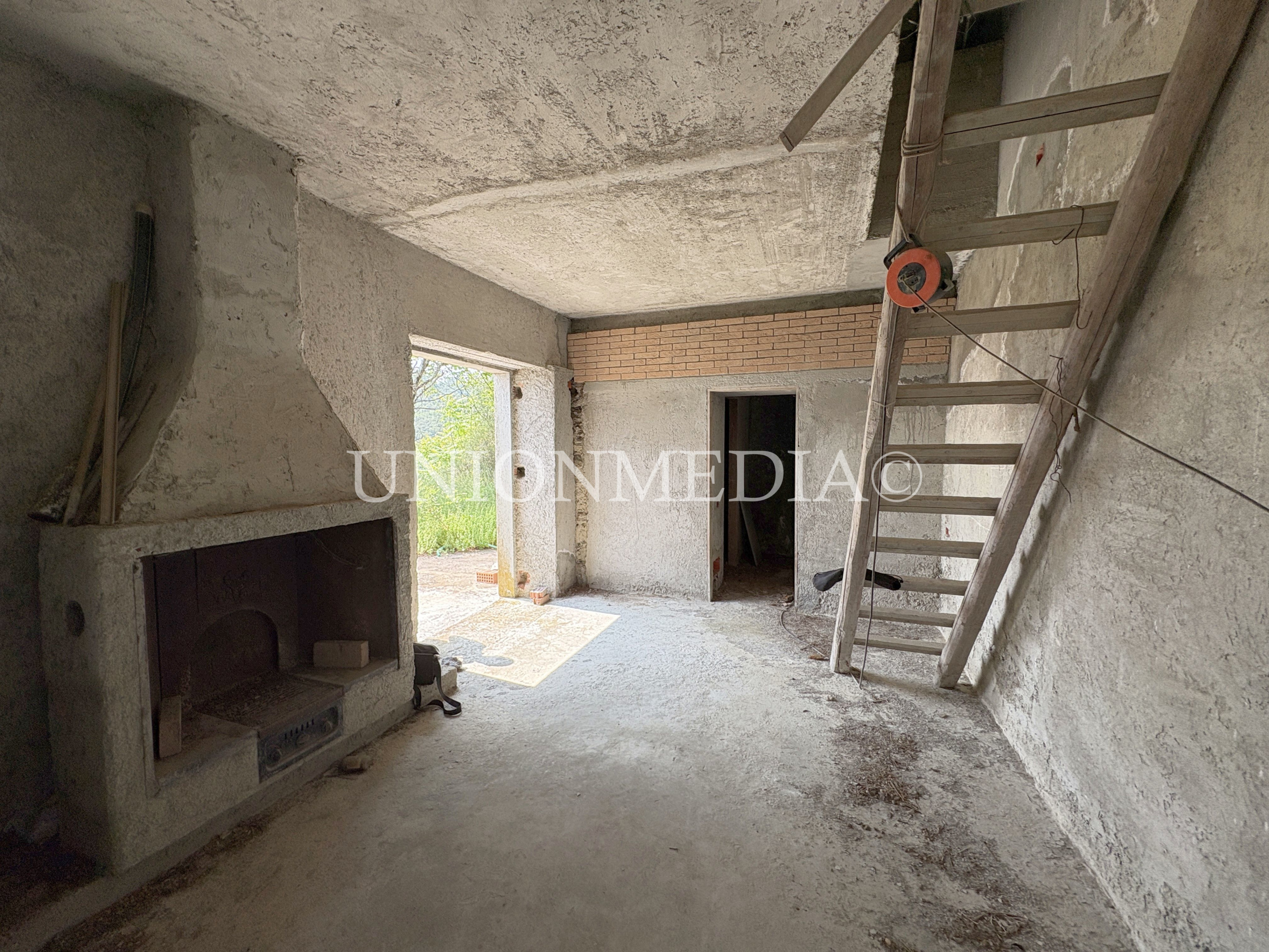 Immagine 18 di Rustico / casale in vendita  in via carignano a Fosdinovo