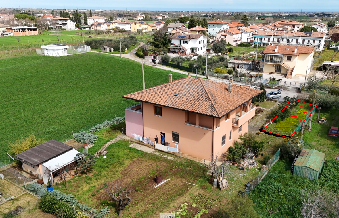 Immagine 70 di Pentalocale in vendita  in Via Busca 115 a Santarcangelo Di Romagna