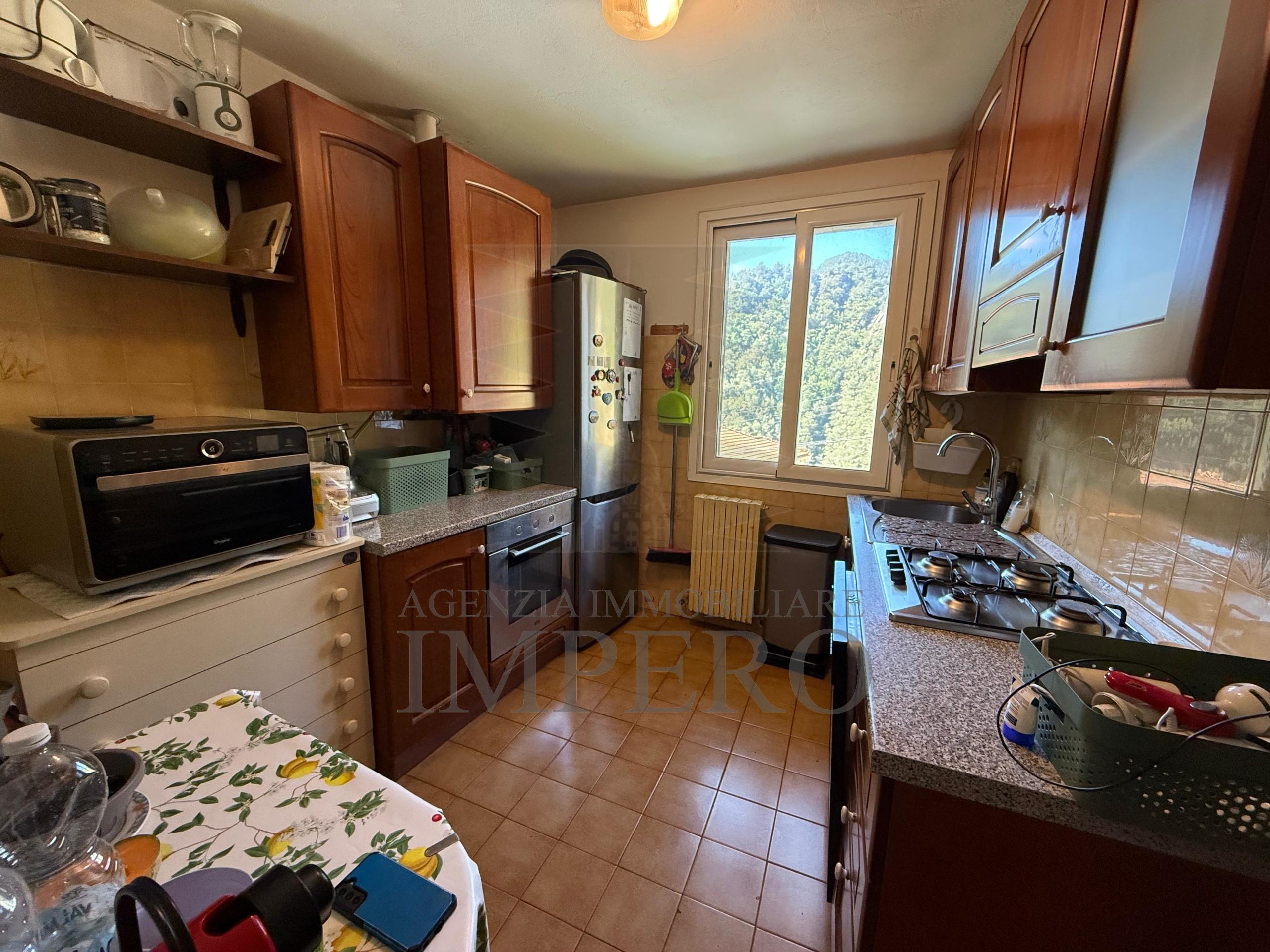 Immagine 8 di Porzione di casa in vendita  in Via Serro Inferiore 15 a Ventimiglia