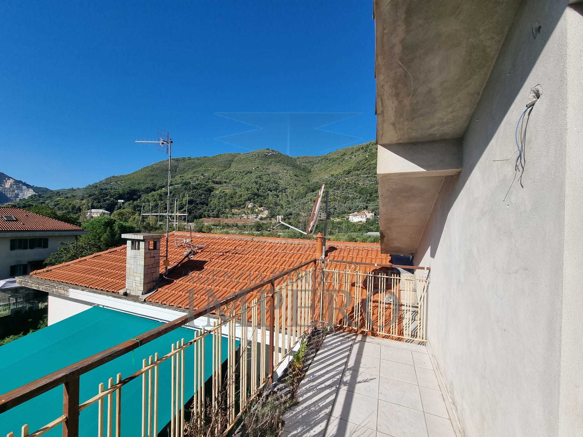 Immagine 32 di Quadrilocale in vendita  in Via Edmondo de Amicis 47 a Ventimiglia