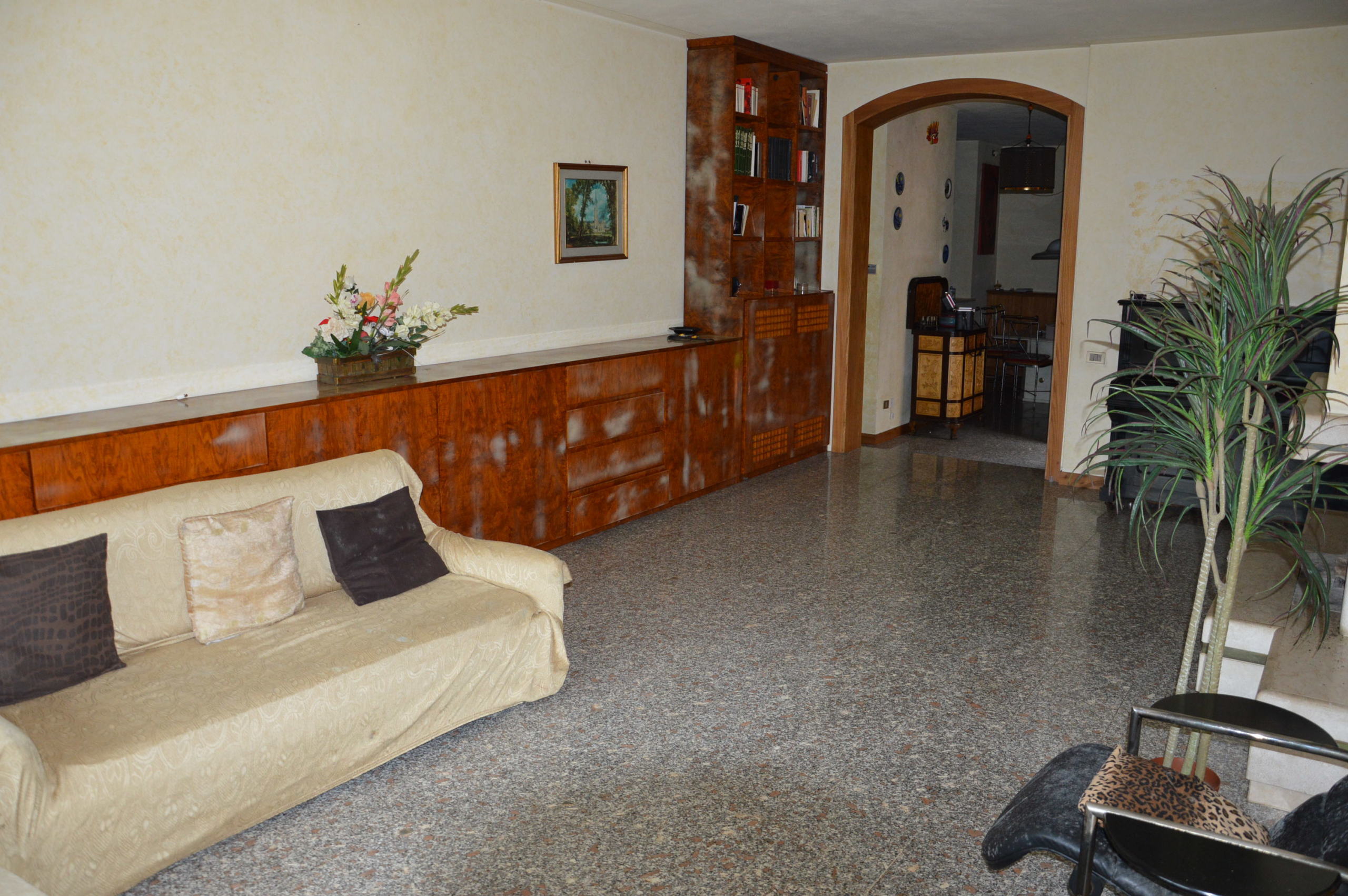 Immagine 5 di Villa in vendita  in Via della Chiesa XXIV a Lucca