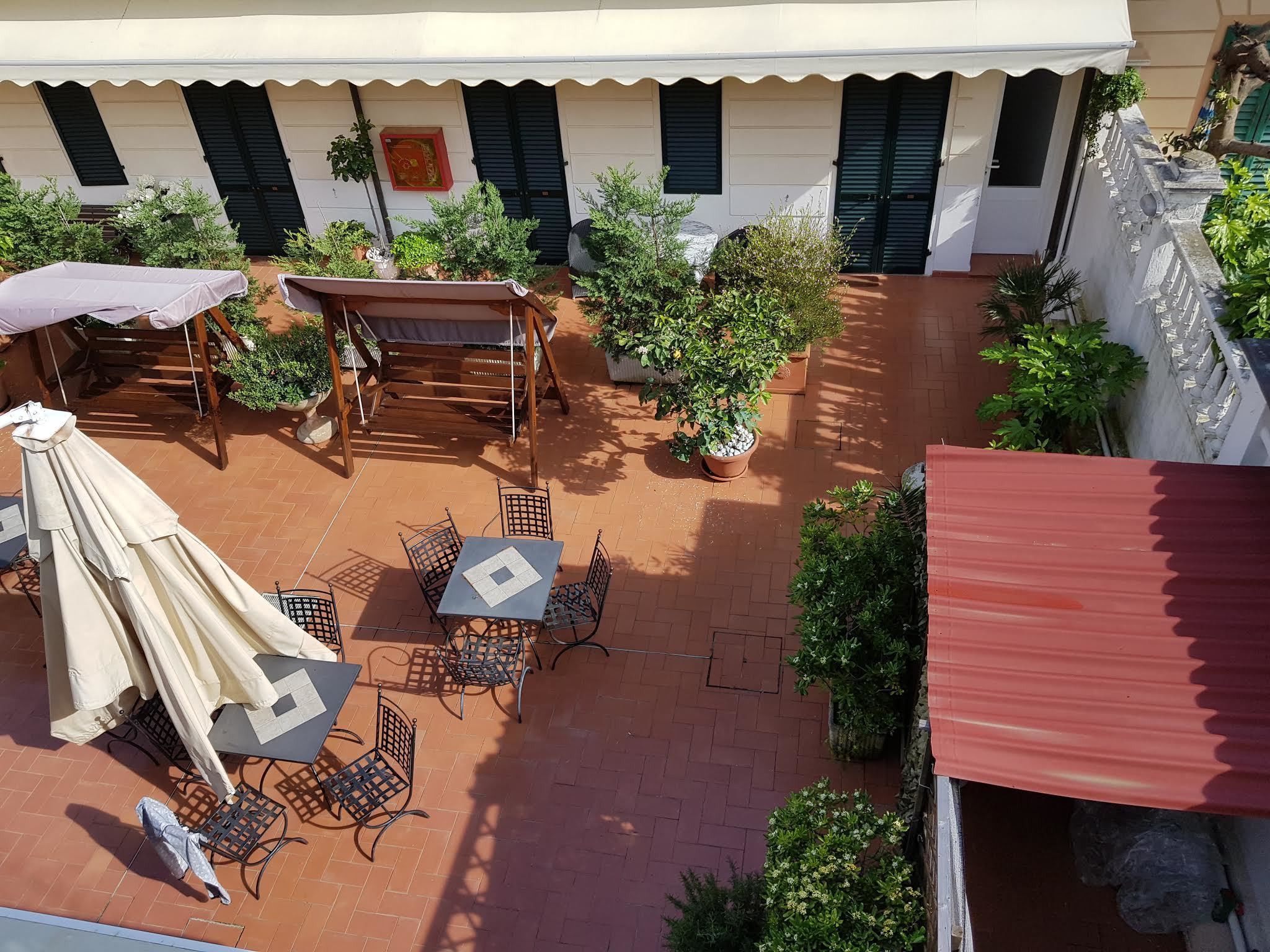 Immagine 4 di Albergo/B&B/Residence in vendita  in via carrara a Viareggio