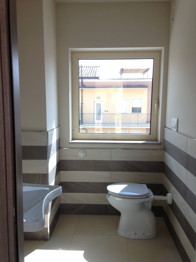 Immagine 3 di Ufficio in vendita  in del casalino a Lucca