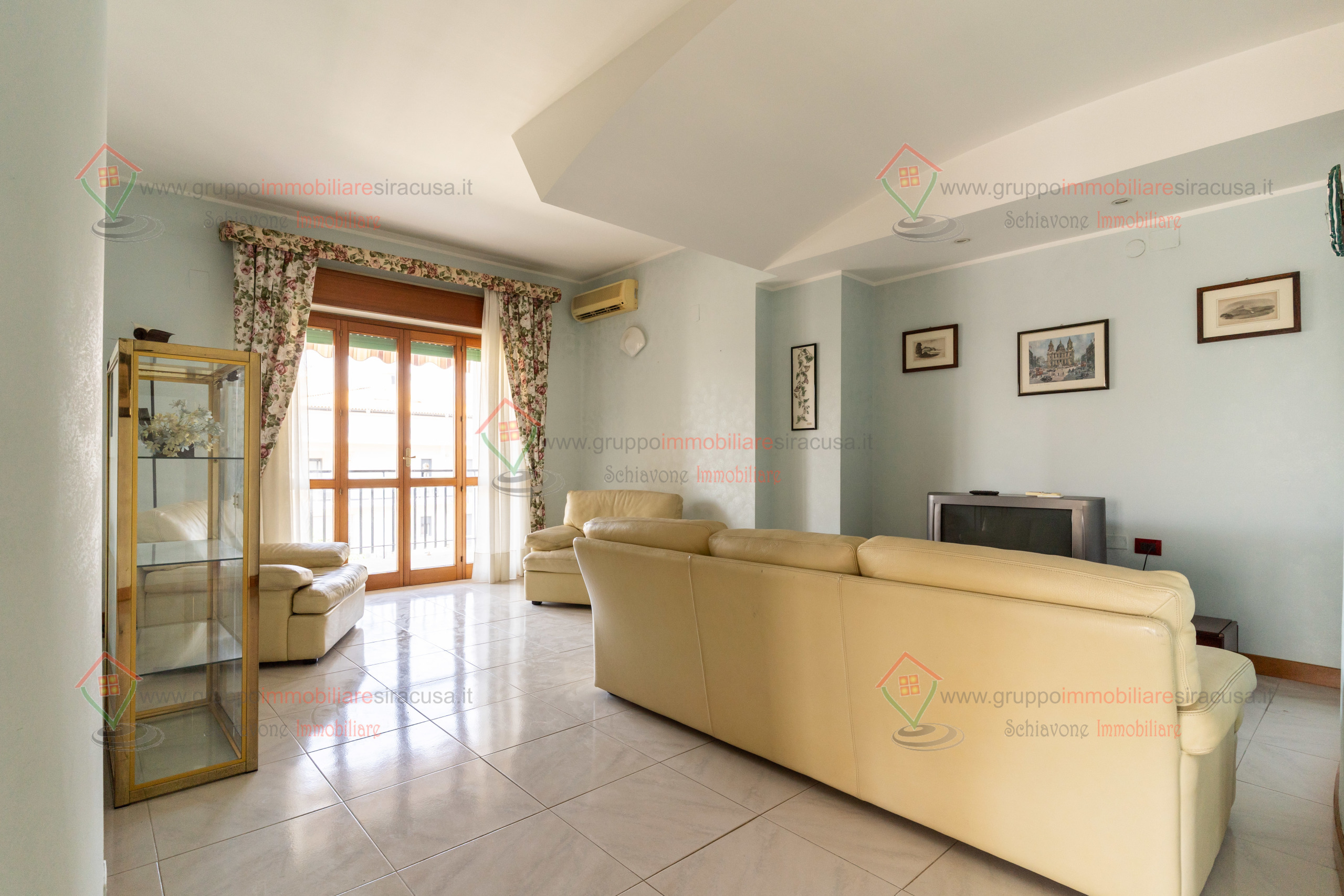 Immagine 10 di Pentalocale in vendita  a Siracusa