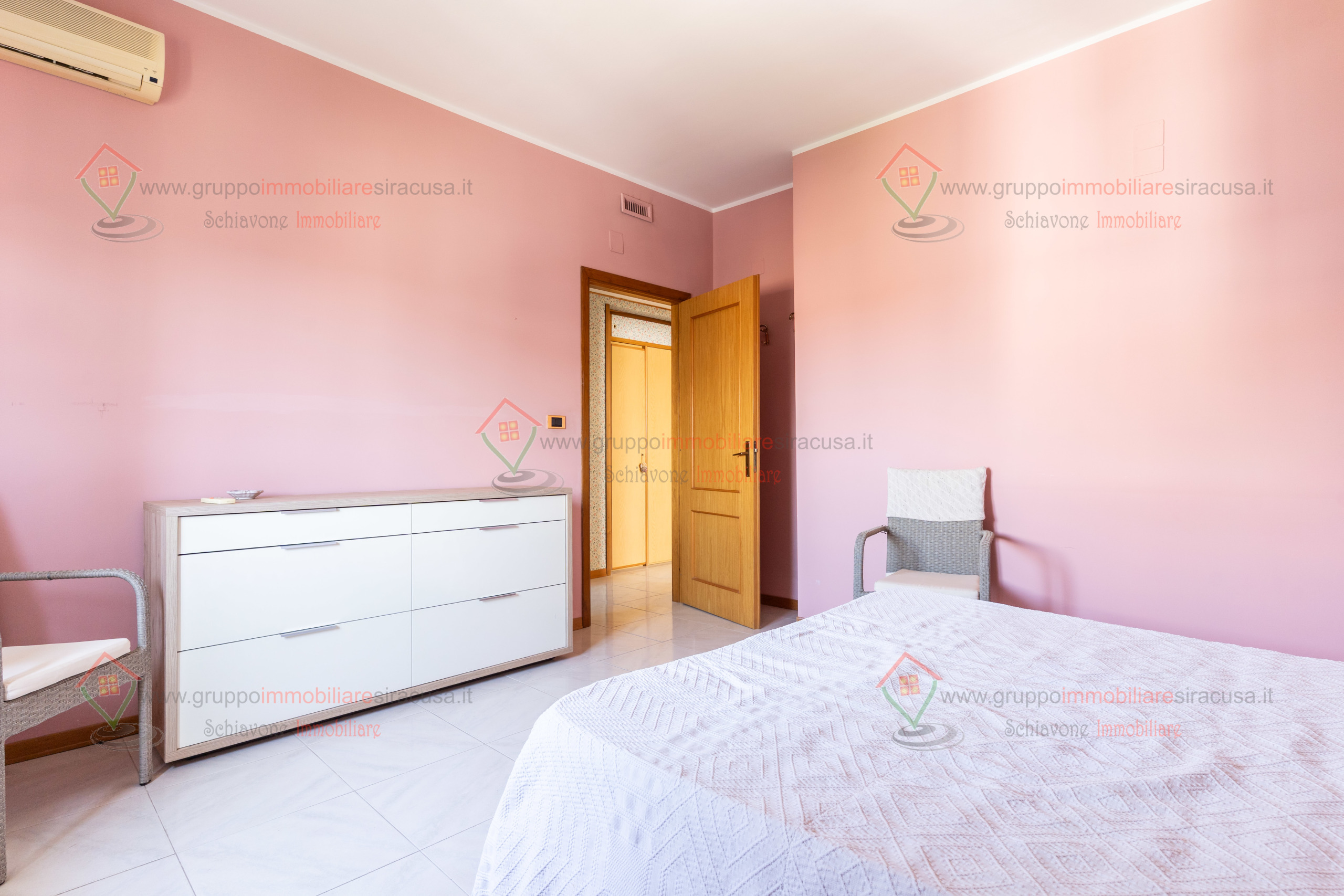 Immagine 16 di Pentalocale in vendita  a Siracusa