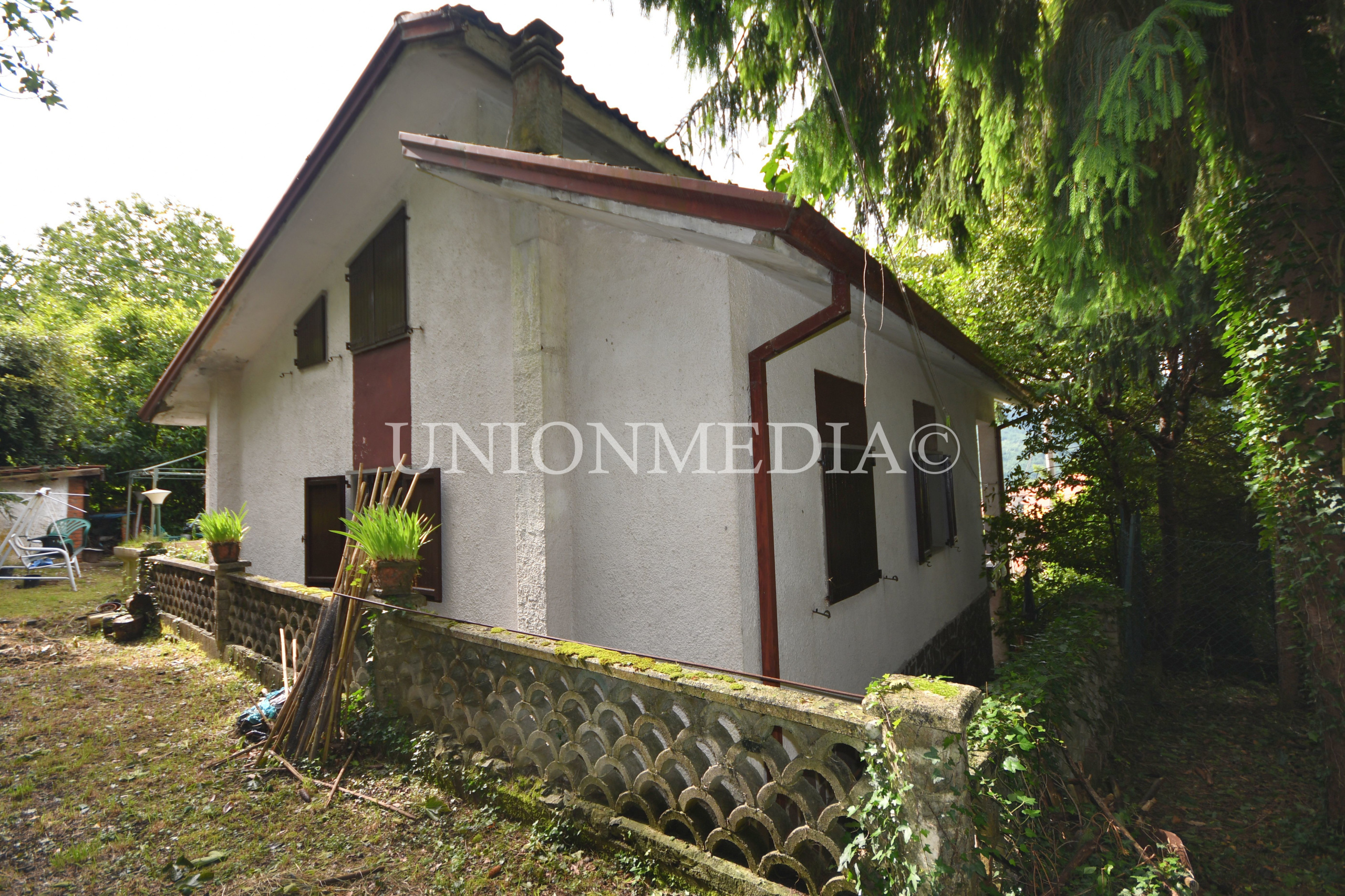 Immagine 10 di Casa indipendente in vendita  a Comano