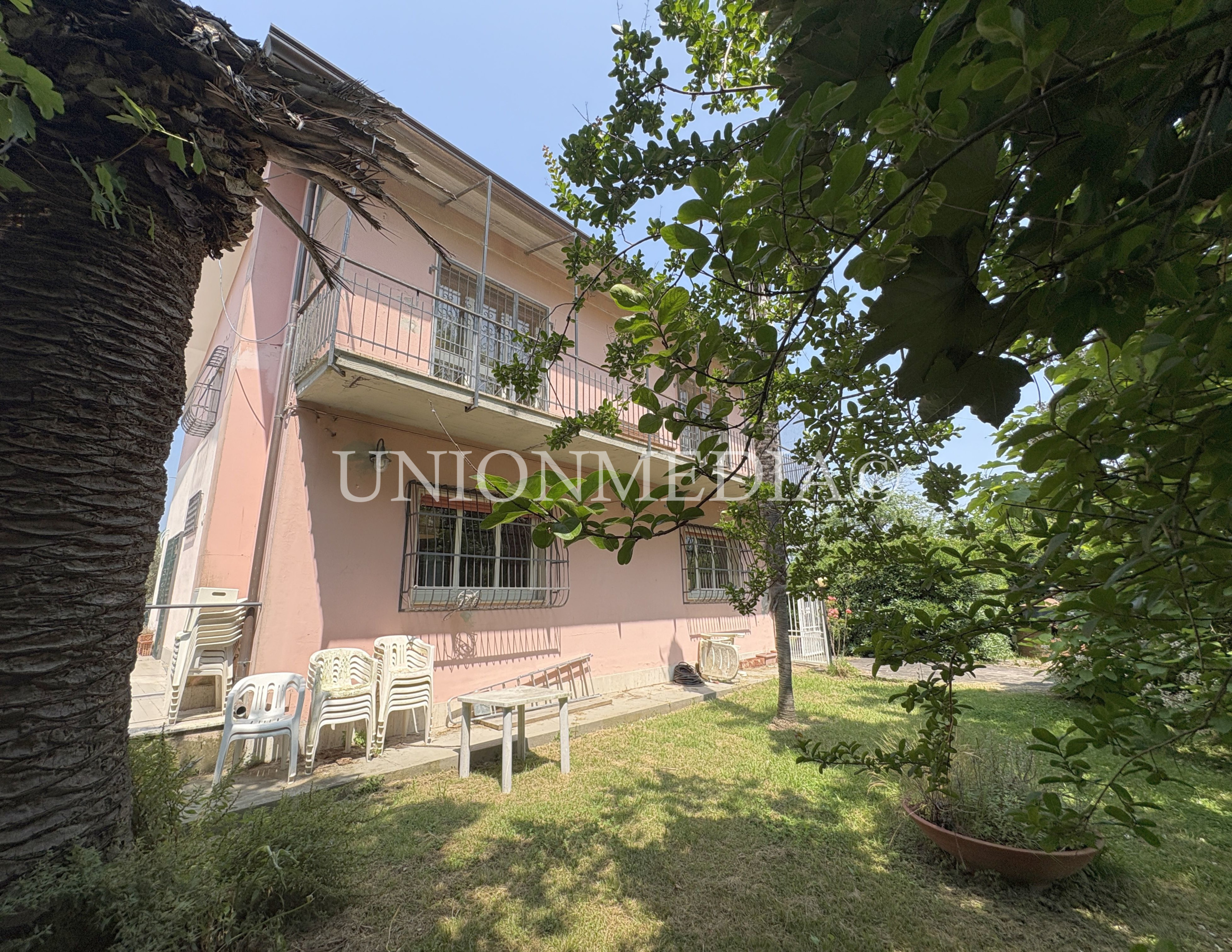 Immagine 9 di Casa indipendente in vendita  in Via bradiola a Sarzana